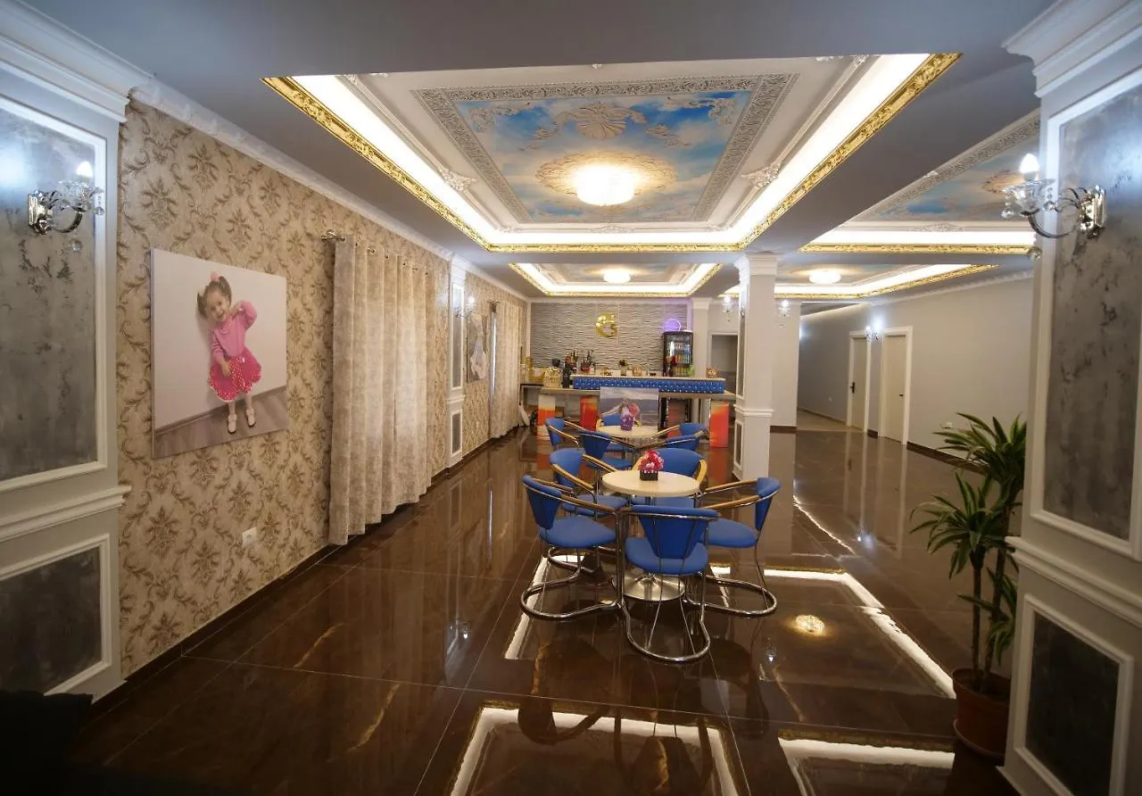 Hanna & Solei Hotel 培拉特 3*,