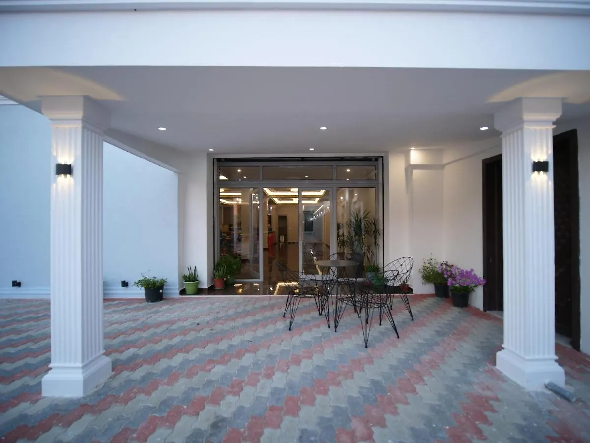 Hanna & Solei Hotel 培拉特 3*,